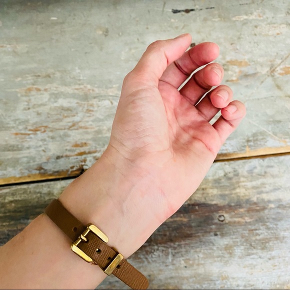 ♥️ Michael Kors ♥️ Gold & Tan Logo Bracelet - Picture 3 of 9